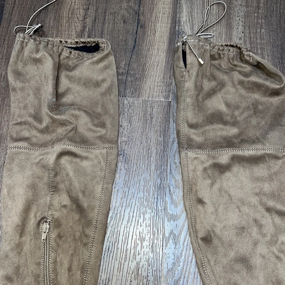 NWOT ShoeDazzle Taupe Over the Knee Boots